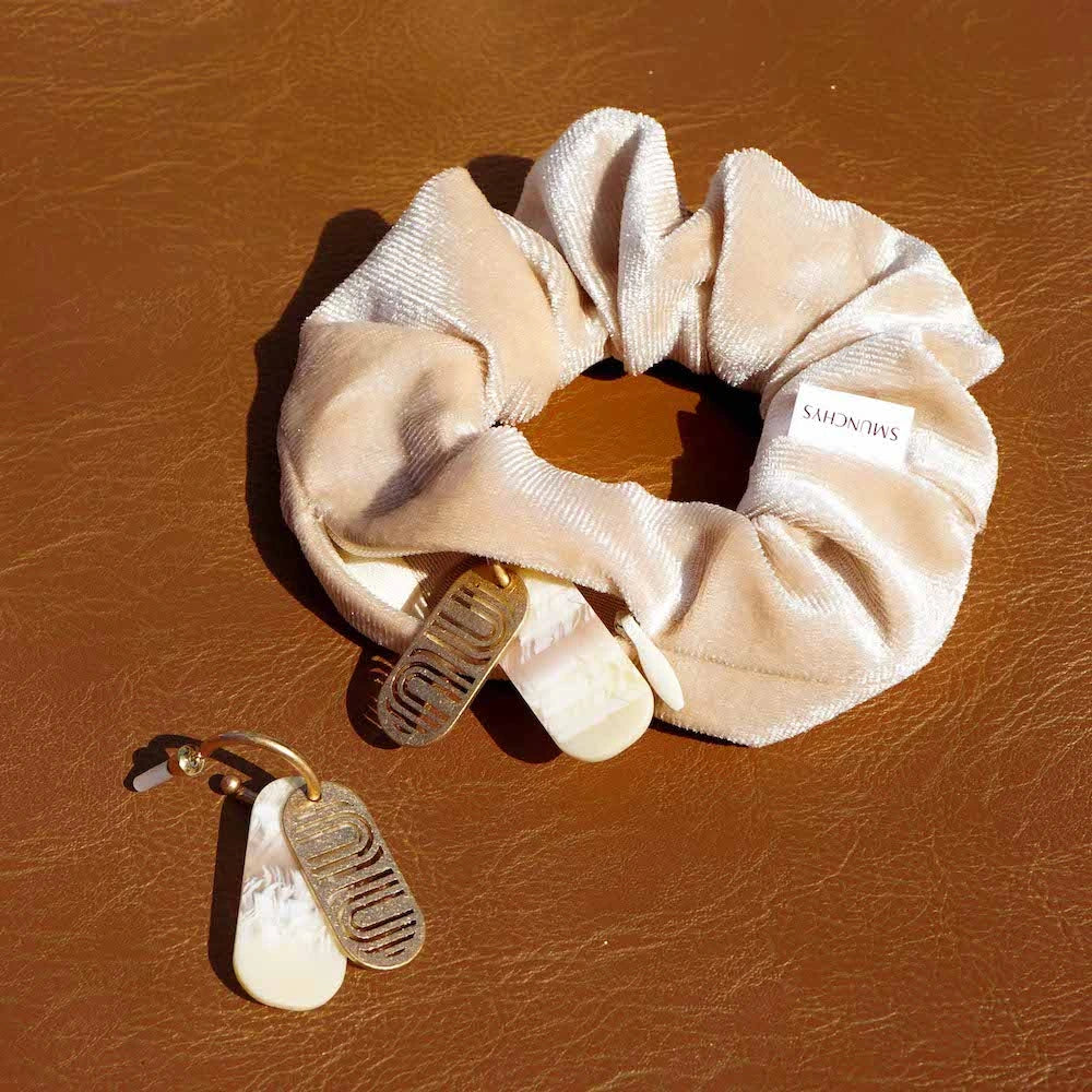 Velvet cream beige hair scrunchie ponytail holder featuring a hidden zipper pocket for storing valuables (cash, keys, AirPods) and strong elastic for a secure hold. Perfect for workouts, festivals, gifts, and holiday stocking stuffers.